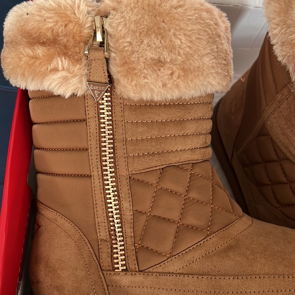 Available- GUESS Women’s Boot (Size 8.5M) - Picture 3 of 4